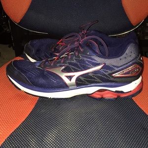 Mizuno running shoes
